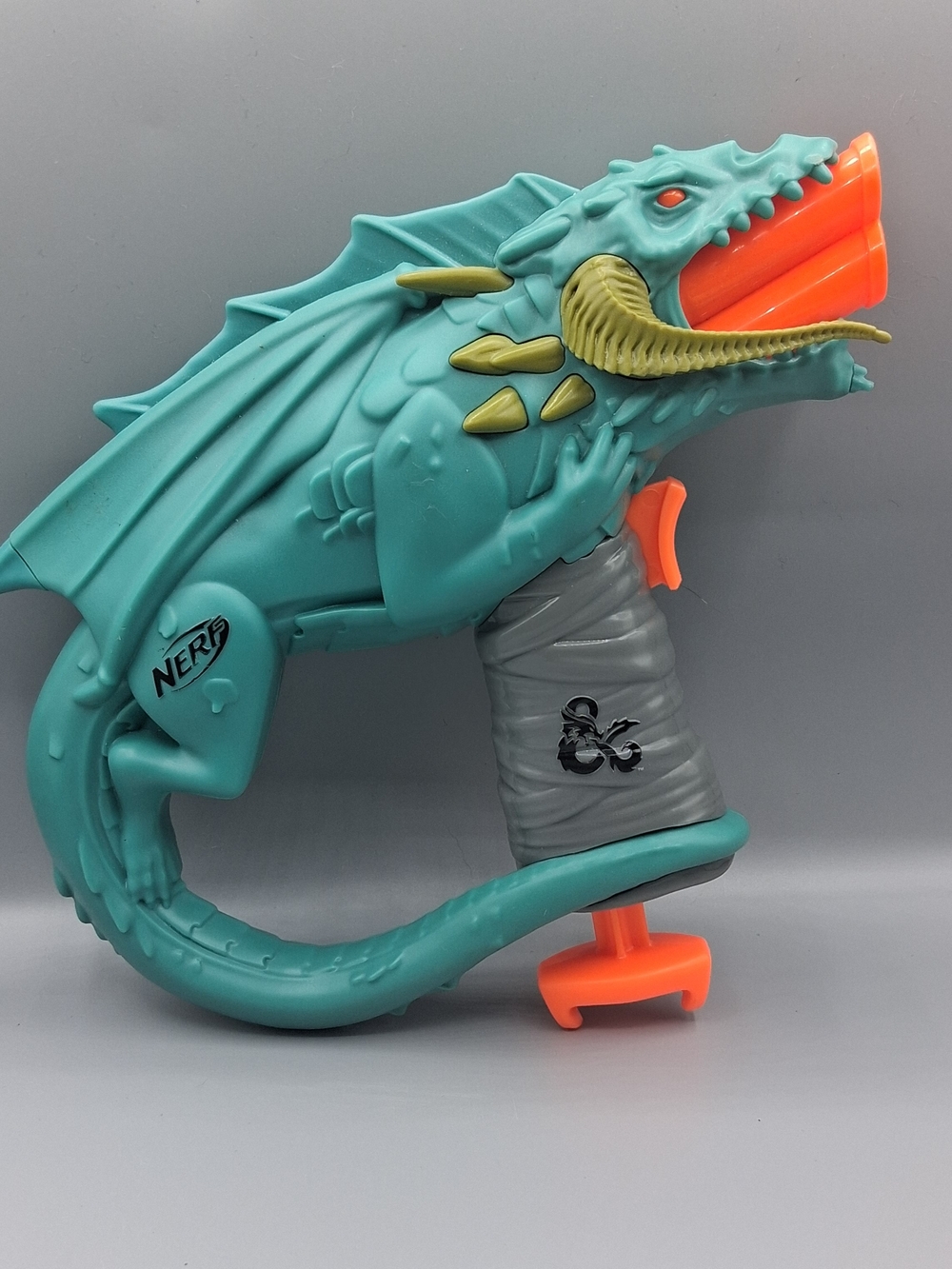 Nerf Dungeons & Dragons Rakor Blaster 4 Nerf Elite  No Darts Nerf Toy Only